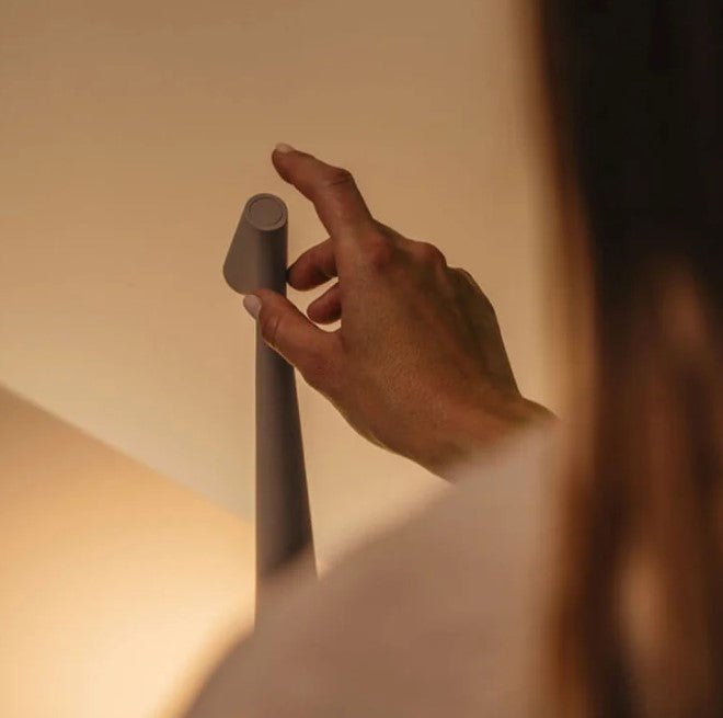 Sofie - Minimalist Wireless LED Table Lamp